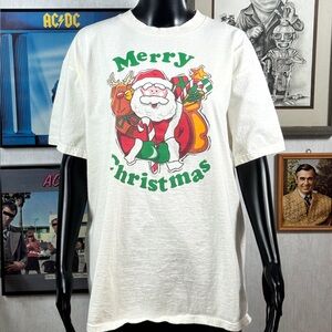 Vintage Merry Christmas Santa Graphic T-Shirt – Fruit of the Loom (XL)